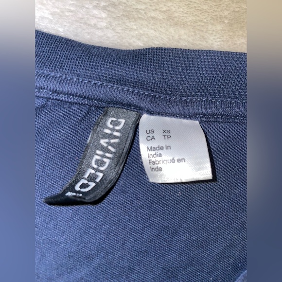 💕3 FOR $15💕 H&M Cropped Tee, Women’s Size XS - Picture 8 of 8